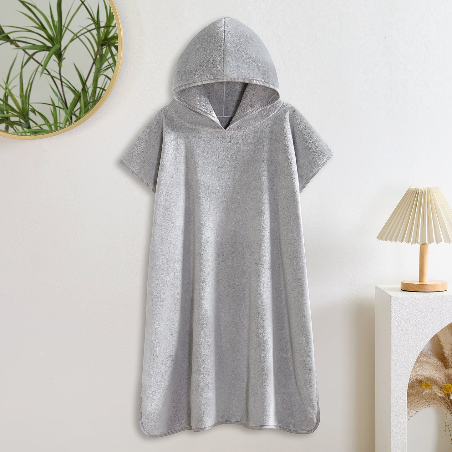 Robe Phil for children with a hat